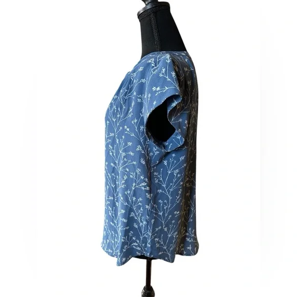 41 Hawthorn Women’s Medium Blue Floral V Neck Blouse Top Casual Workwear - Picture 3 of 7